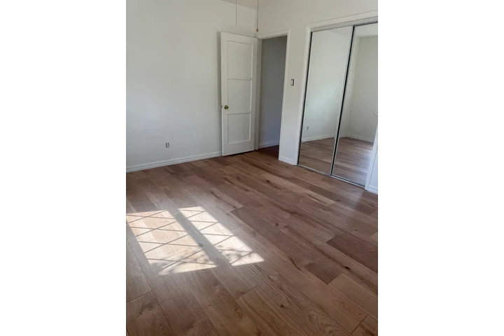 $1800 : Downey - 4 Recamaras image 6