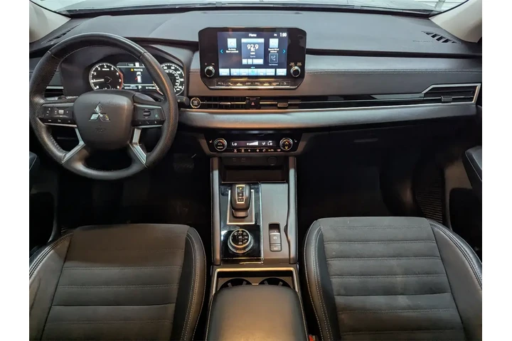 $26997 : Mitsubishi Outlander 2023 AW image 6