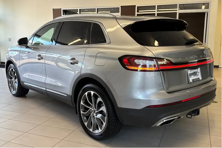 $35806 : Lincoln Nautilus 2023 AWD Re image 6