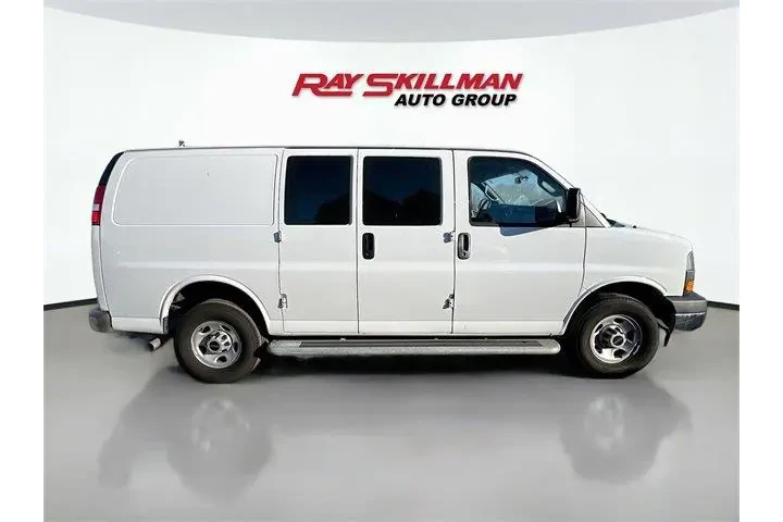 $34975 : GMC Savana 2024 2500 3dr Car image 8