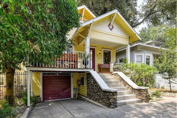 $1850 : Classy, colorful Craftsman in image 2