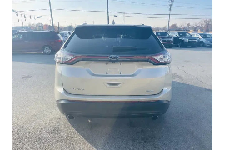 $12850 : 2018 Edge SE image 7
