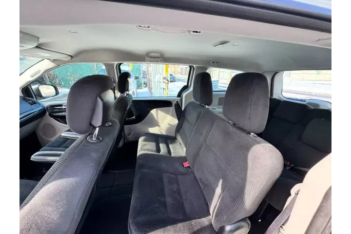 2016 DODGE GRAND CARAVAN PASS image 7