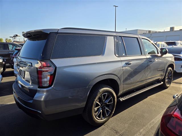 $55470 : Pre-Owned 2021 Suburban Z71 image 2