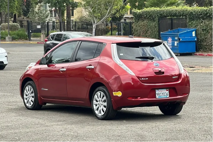 Nissan LEAF 2015 S 4dr Hatch image 5
