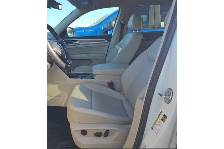 2019 Atlas V6 SE 4Motion image 10