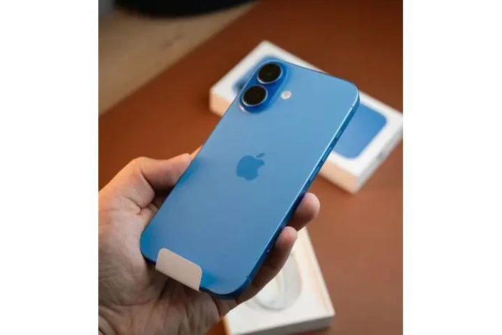 $850 : iPhone 16 for sell image 5