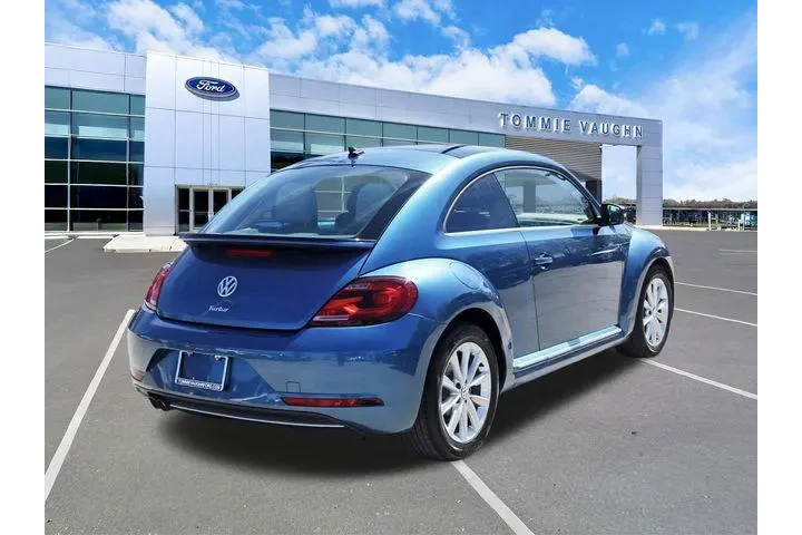 $26999 : Volkswagen Beetle 2019 2.0T image 4