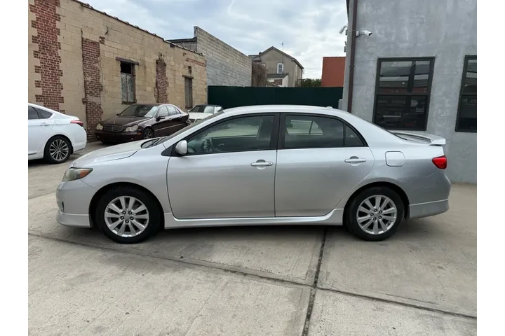 $7995 : 2010 Corolla Base 5-Speed MT image 2