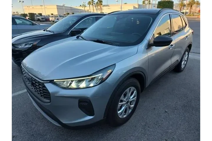 $20875 : Ford Escape 2023 AWD Active image 5