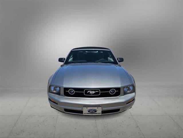 Pre-Owned 2008 Ford Mustang D image 3