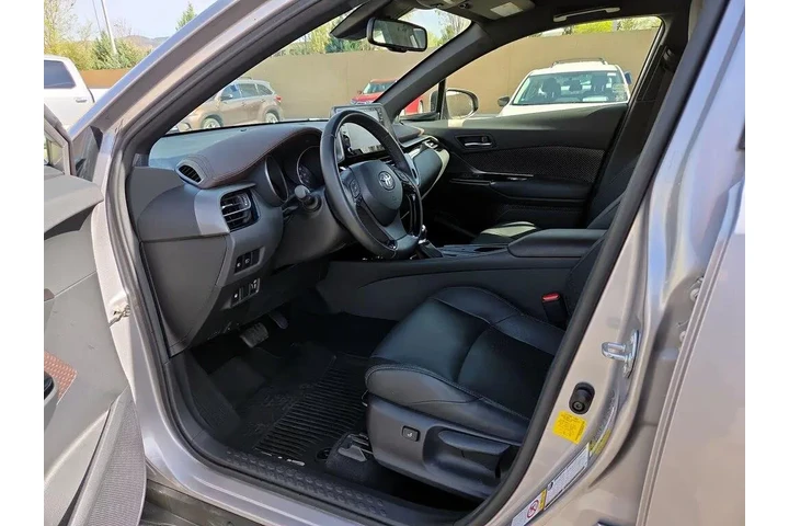 $21998 : Toyota C-HR 2019 Limited 4dr image 10