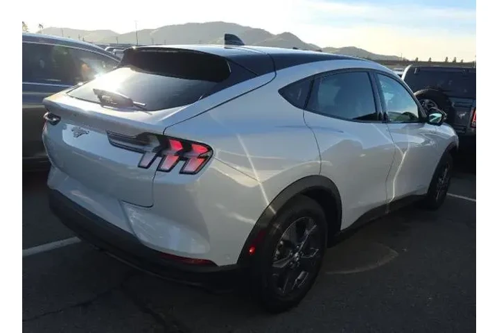 $28000 : Ford Mustang Mach-E 2023 Sel image 2