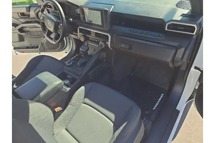 $35995 : Toyota Tacoma 2024 4x4 SR 4d image 9