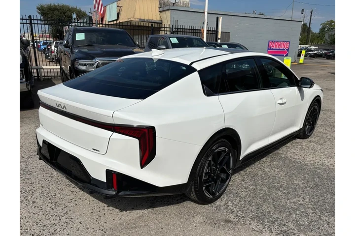 2025 K4 GT-Line image 6