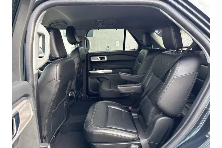 $29950 : Ford Explorer Hybrid 2022 Li image 9