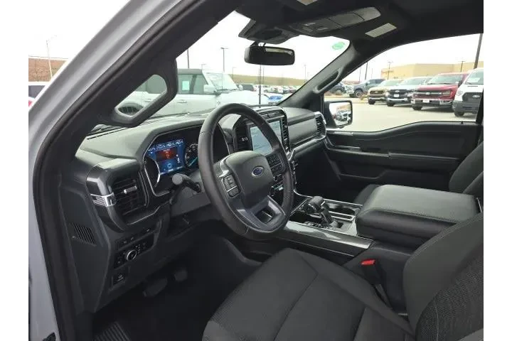 $34700 : Ford F-150 2023 4x4 XLT 4dr image 10