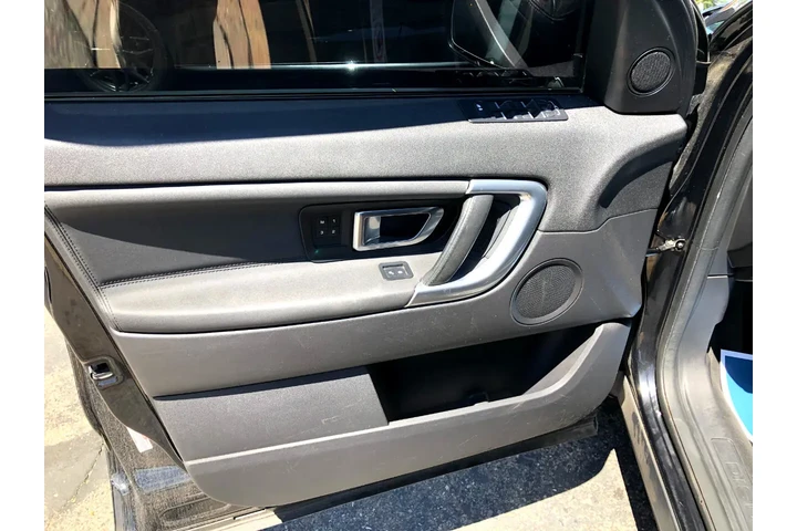 $14990 : 2018 Land Rover Discovery Spo image 10