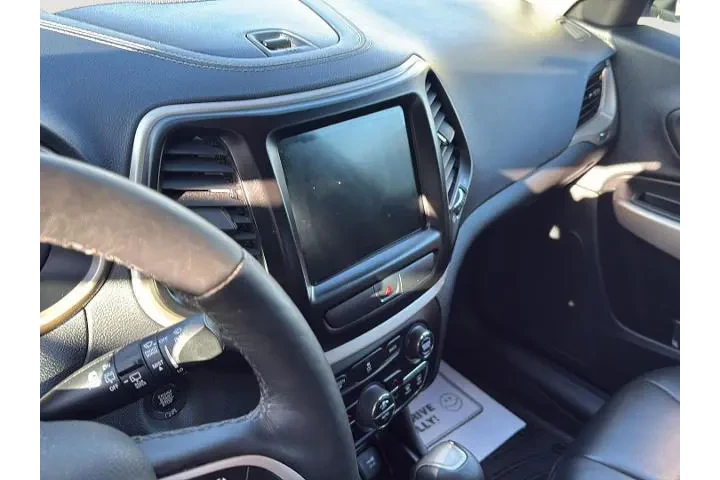 $14750 : Jeep Cherokee 2017 4x4 Limit image 9