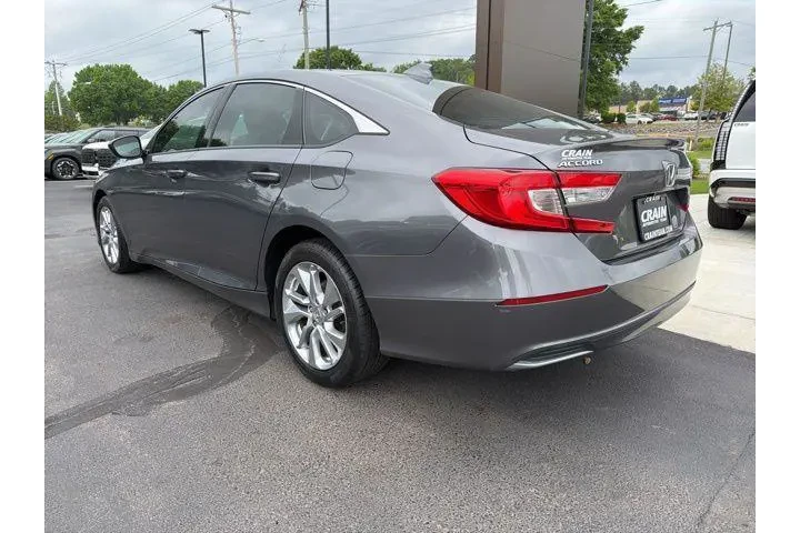 $17911 : Honda Accord 2019 LX 4dr Sed image 5