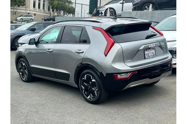 $25400 : 2023 Niro EV Wave image 7