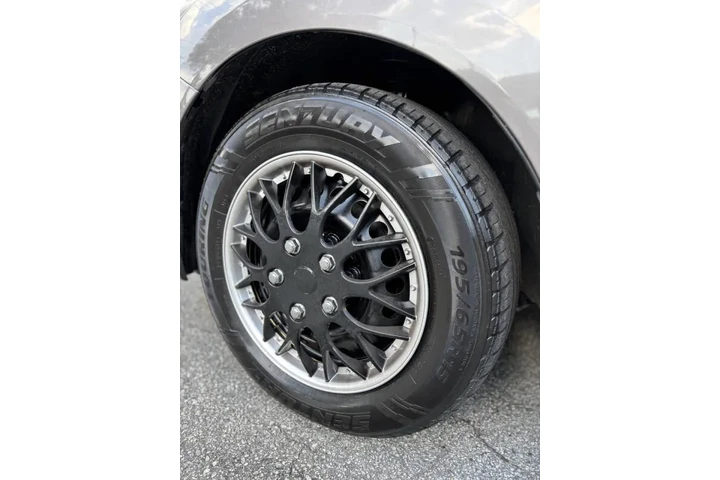 2012 Civic LX image 4