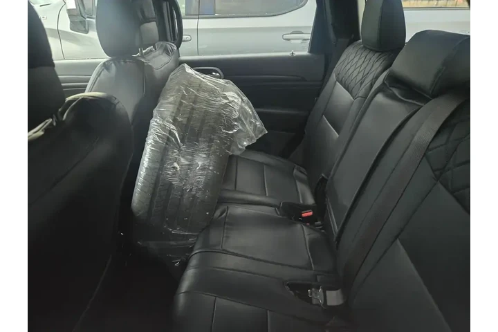 $29782 : Jeep Grand Cherokee 2021 4x4 image 6