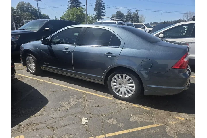 $10950 : Ford Fusion Hybrid 2011 4dr image 2