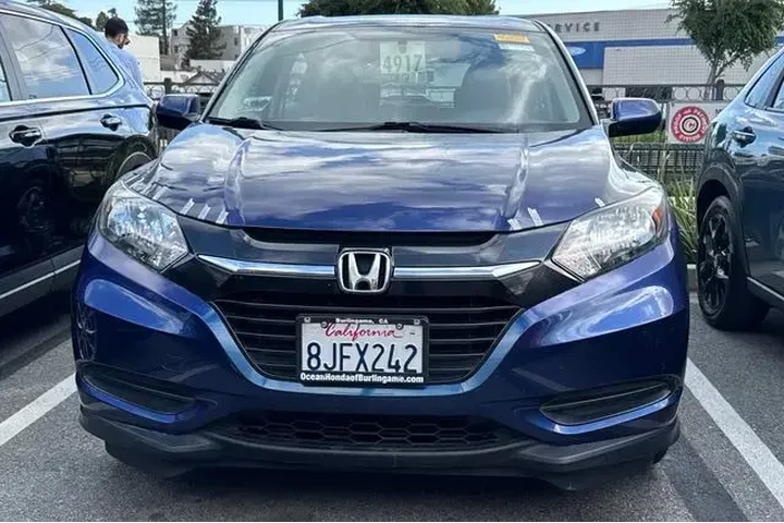 $12995 : Honda HR-V 2017 LX 4dr Cross image 3
