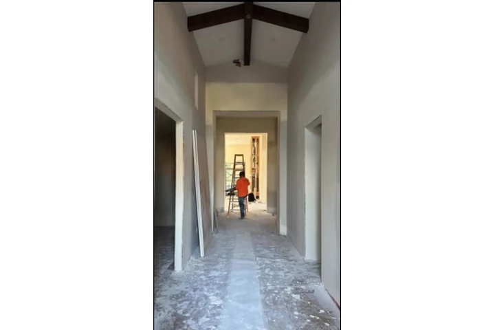 Exterior, Interior, Cabinet image 7