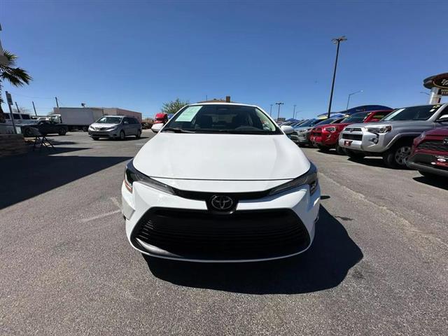 $23995 : Pre-Owned 2023 Corolla LE Sed image 9