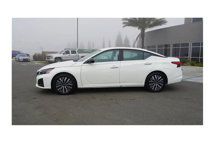 $21984 : 2025 Altima SV image 9