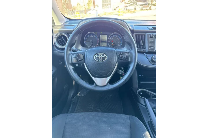 $18995 : 2016 RAV4 XLE image 8