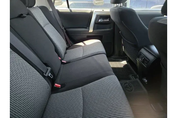 $35991 : Toyota 4Runner 2023 4x2 SR5 image 3