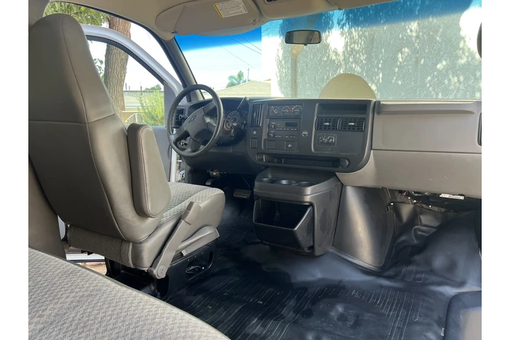 $6500 : 2007 Chevrolet  express image 10