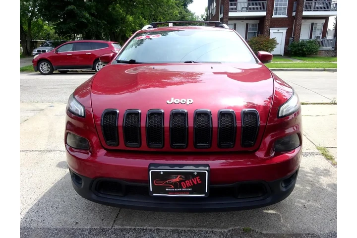 $7900 : 2016 Cherokee 4WD 4dr Latitude image 2