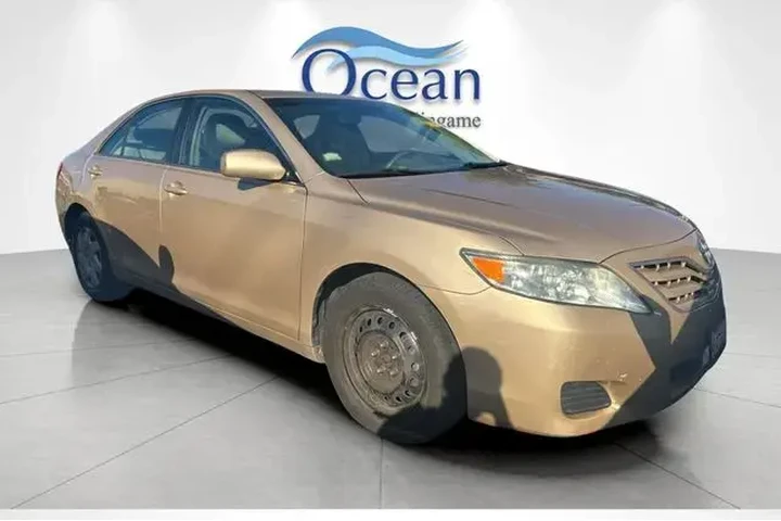 $10991 : Toyota Camry 2010 SE 4dr Sed image 2