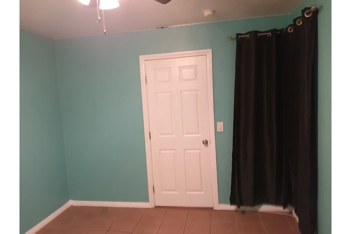 $750 : Recamara de Renta image 3