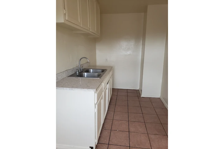 $1495 : LA, 1 bedroom, parking image 2