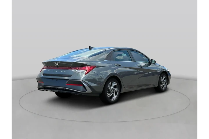 $18420 : Hyundai ELANTRA 2024 SEL 4dr image 7