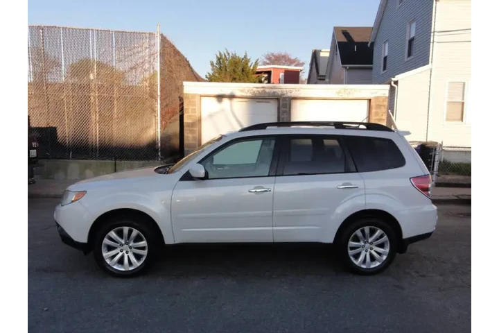 $8950 : 2012 Forester 2.5X Premium image 6