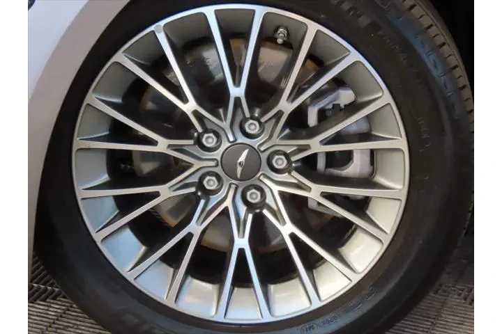 $32999 : Genesis G80 2024 AWD 2.5T 4d image 6