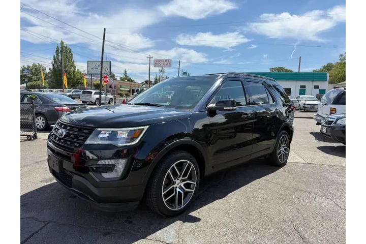 2016 Explorer Sport image 5