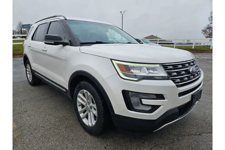 $10500 : Ford Explorer 2017 XLT 4dr S image 2