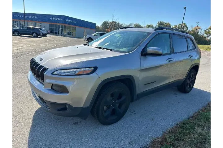 $9000 : Jeep Cherokee 2018 Latitude image 2