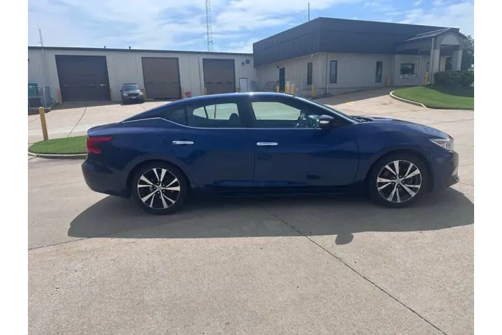 $11900 : 2018 Maxima 3.5 SL image 9