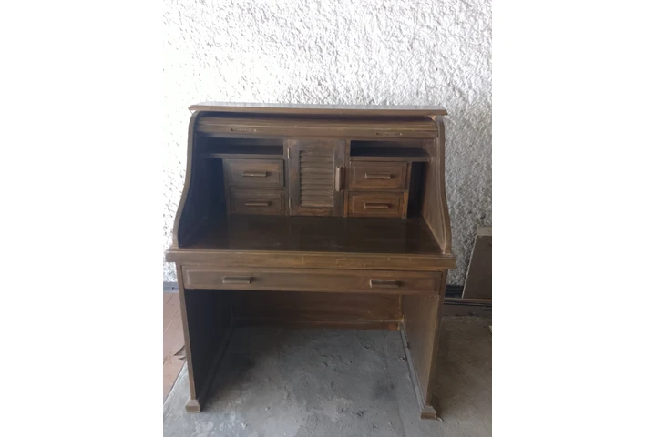 $3100 : VENDO ESCRITORIO image 2