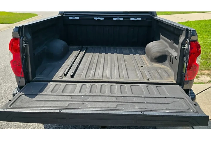$18000 : 2016 Toyota Tundra LIMITED 4x4 image 3