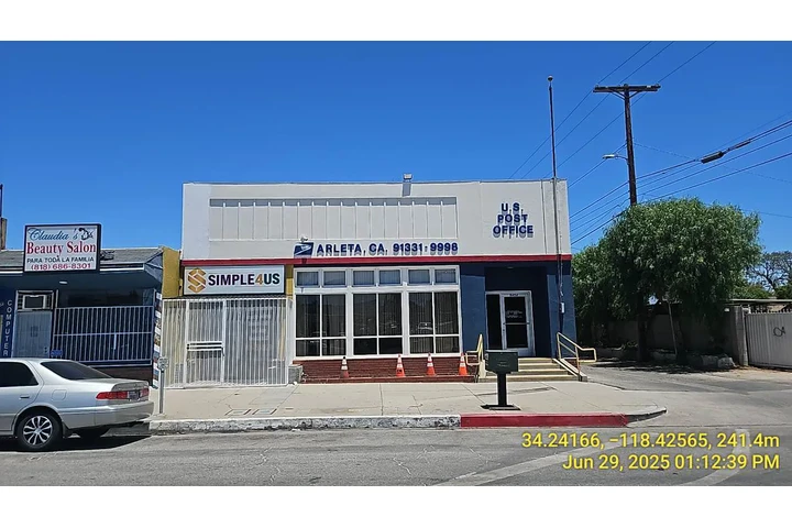 $1000 : Tienda para Rentar en Arleta image 1