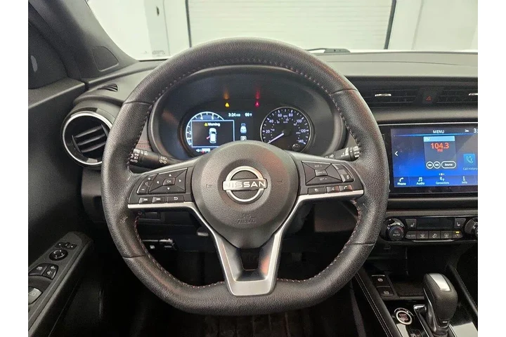 $20998 : Nissan Kicks 2023 SR 4dr Cro image 10